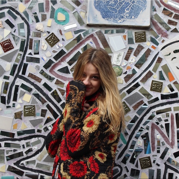 Thin Button Up Flower Jacket - Picture 4 of 7